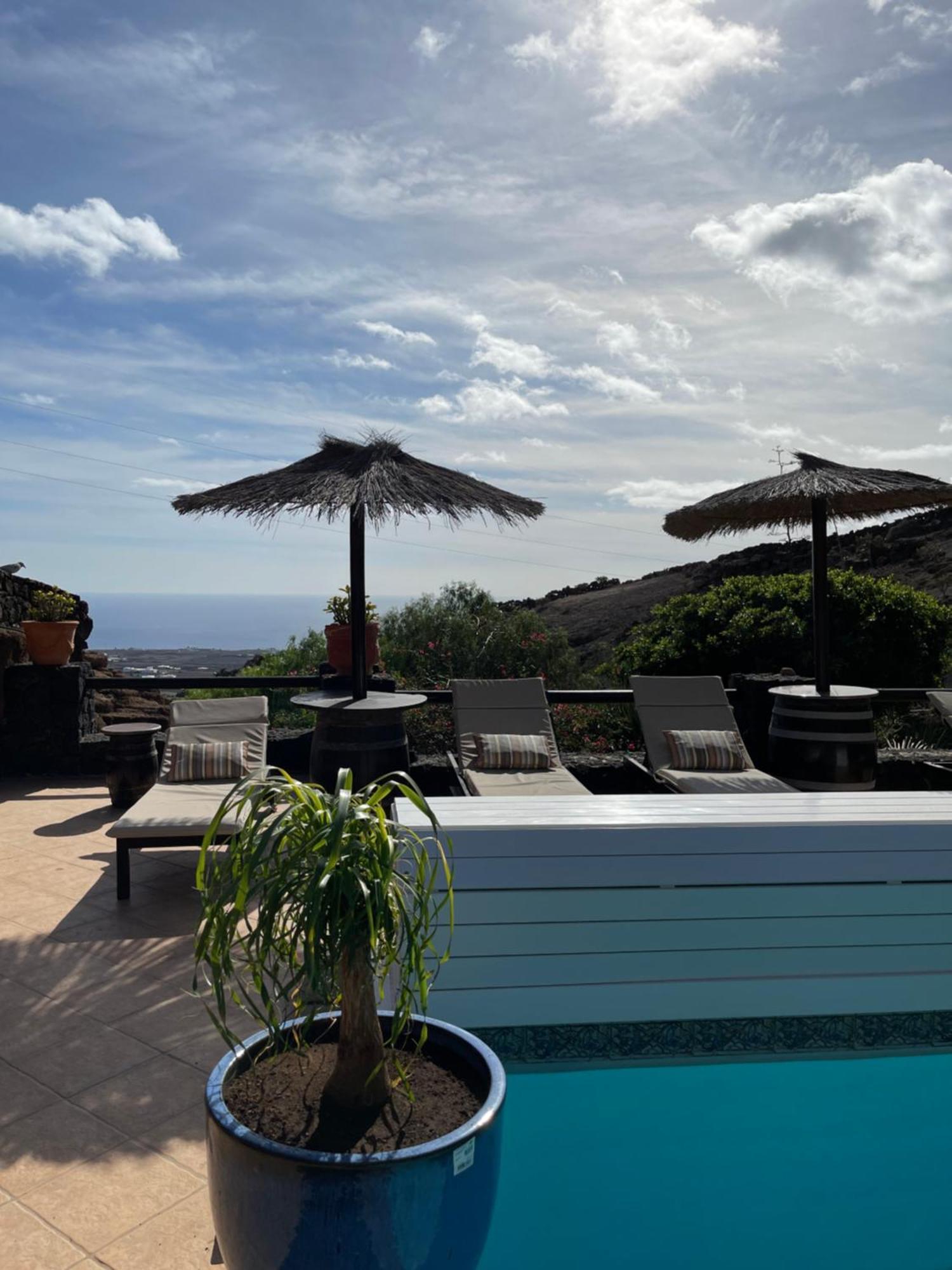 Castillo Lanzarote Bailey - Luxury - Pet Friendly With Heated Pool *