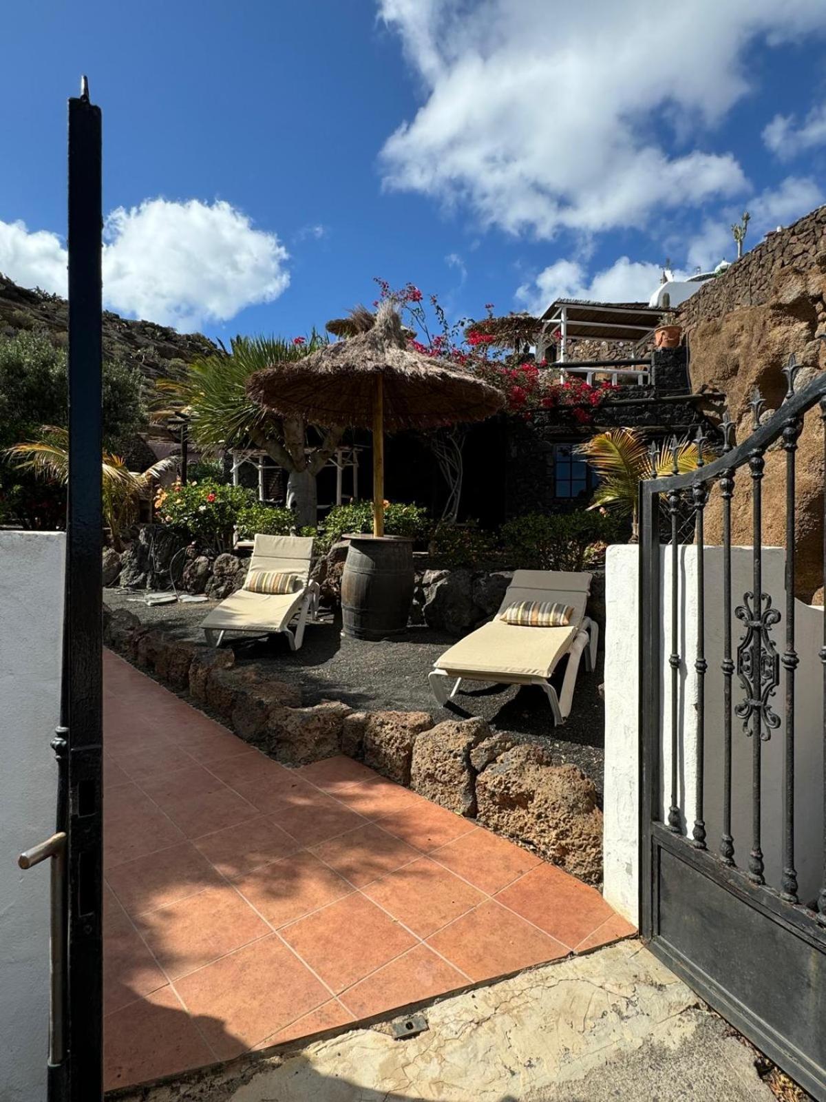 Holiday home Castillo Lanzarote Bailey - Luxury - Pet Friendly With Heated Pool
